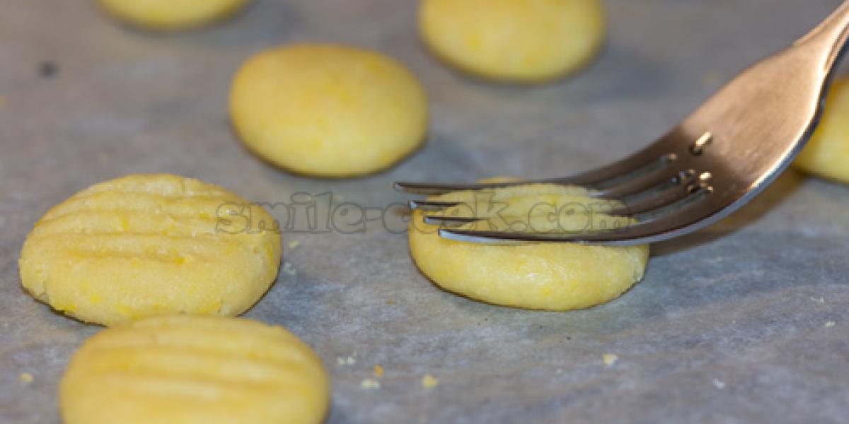 візерунок виделкою на печиво