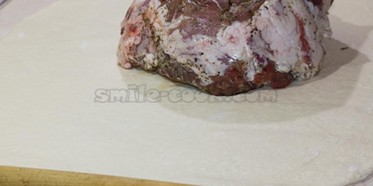 м'ясо на тісті м'ясо на тісті